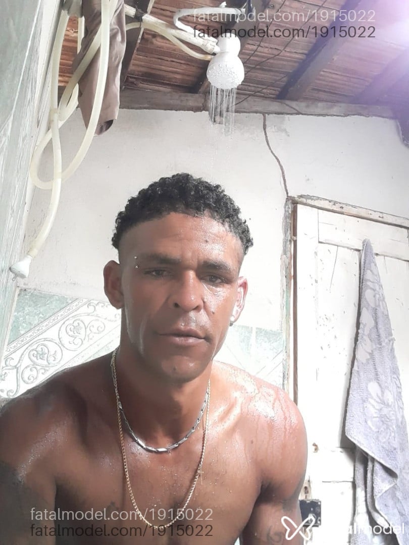 Acompanhante homem morena (o) de olhos castanhos - Cheomar