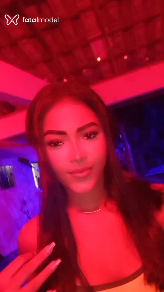 Acompanhante mulher morena (o) de olhos castanhos - Japinhaah