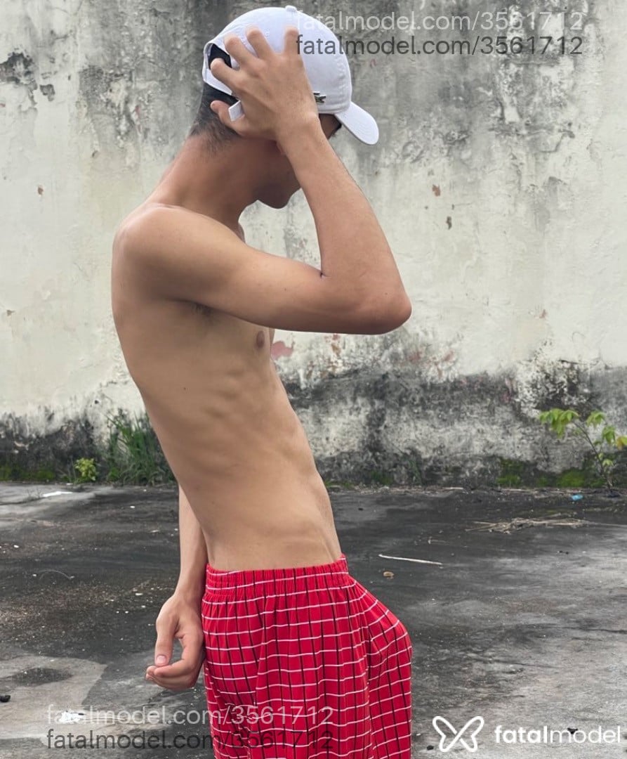 Acompanhante homem morena (o) de olhos castanhos - Maximo Acompanhante homem morena (o) de olhos castanhos - Maximo