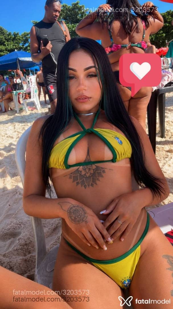 Acompanhante mulher morena (o) de olhos castanhos - Anna Ferreira