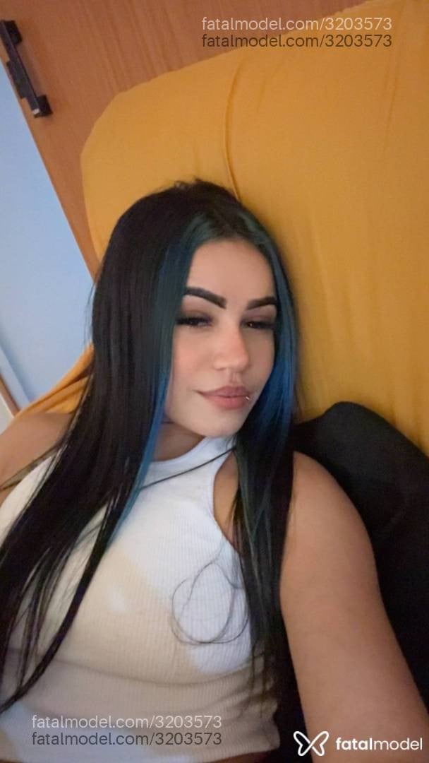 Acompanhante mulher morena (o) de olhos castanhos - Anna Ferreira