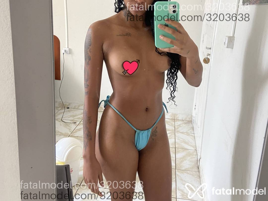 Acompanhante mulher morena (o) de olhos castanhos - Joana
