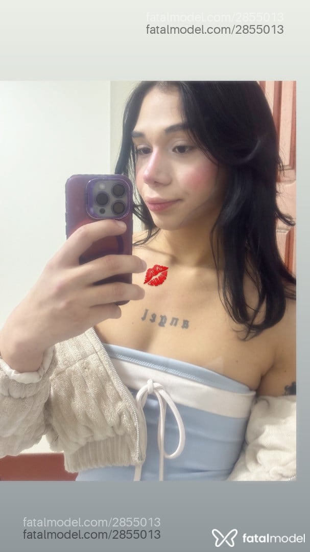 Acompanhante mulher trans morena (o) de olhos castanhos - Mariana Campos
