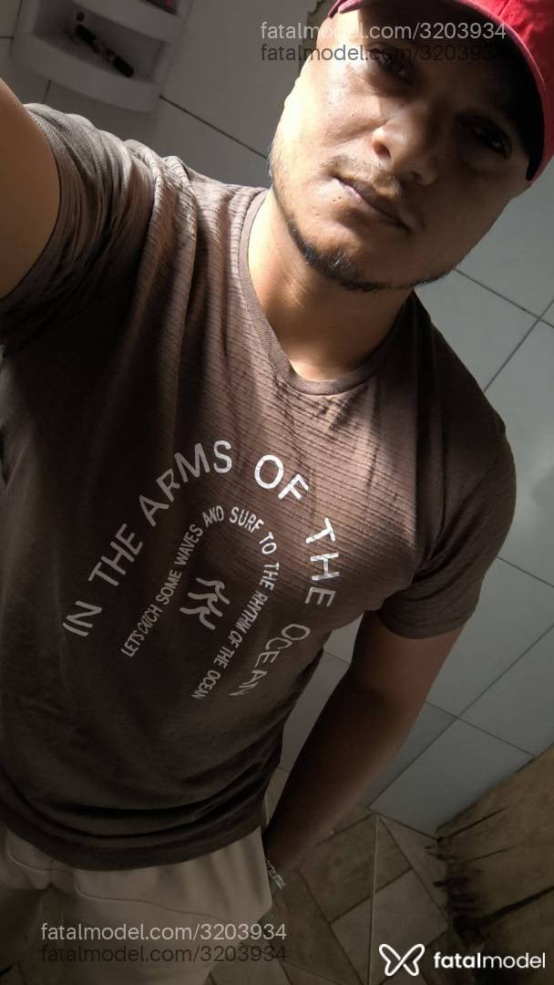 Acompanhante homem morena (o) de olhos pretos - Theo Ferraz