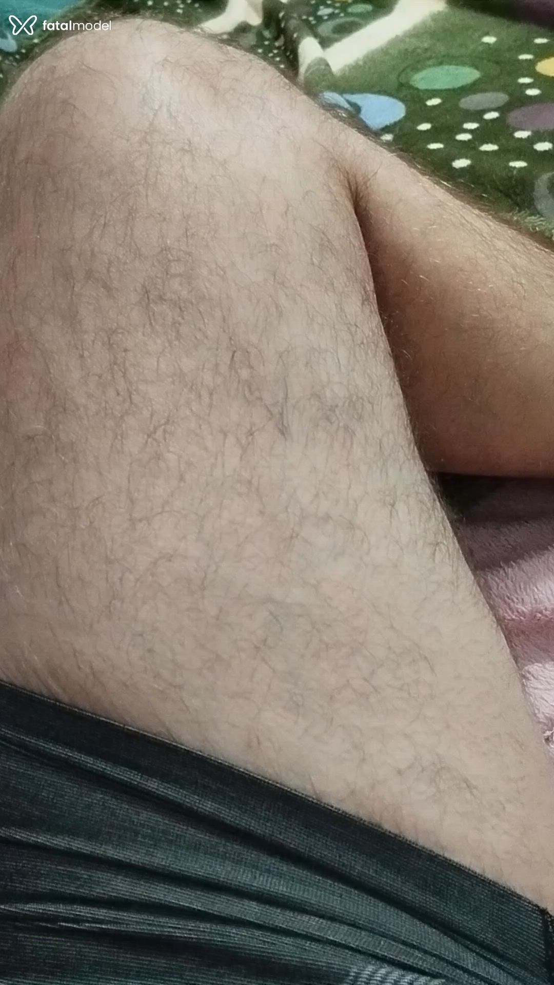 Acompanhante homem com cabelo grisalho de olhos mel - Alex Nunes