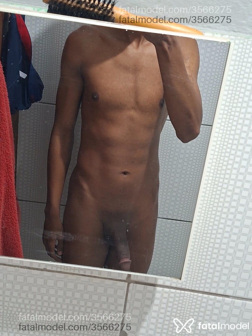 Acompanhante homem morena (o) de olhos castanhos - Henrique