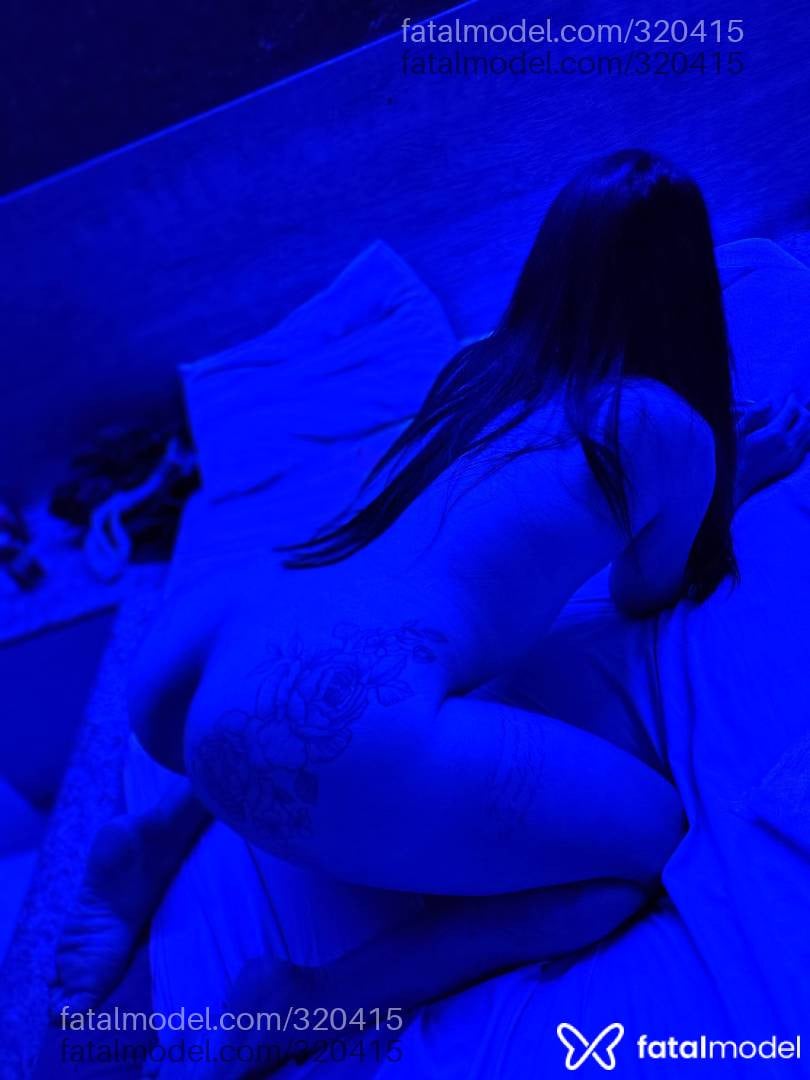 Acompanhante mulher trans com cabelo castanho de olhos castanhos em Gravataí - Novinha do prazer