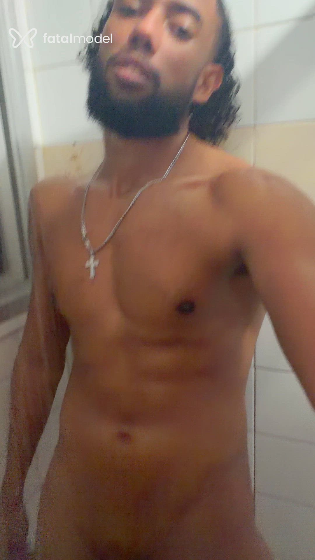 Acompanhante homem morena (o) de olhos castanhos - Arcanjo Negro