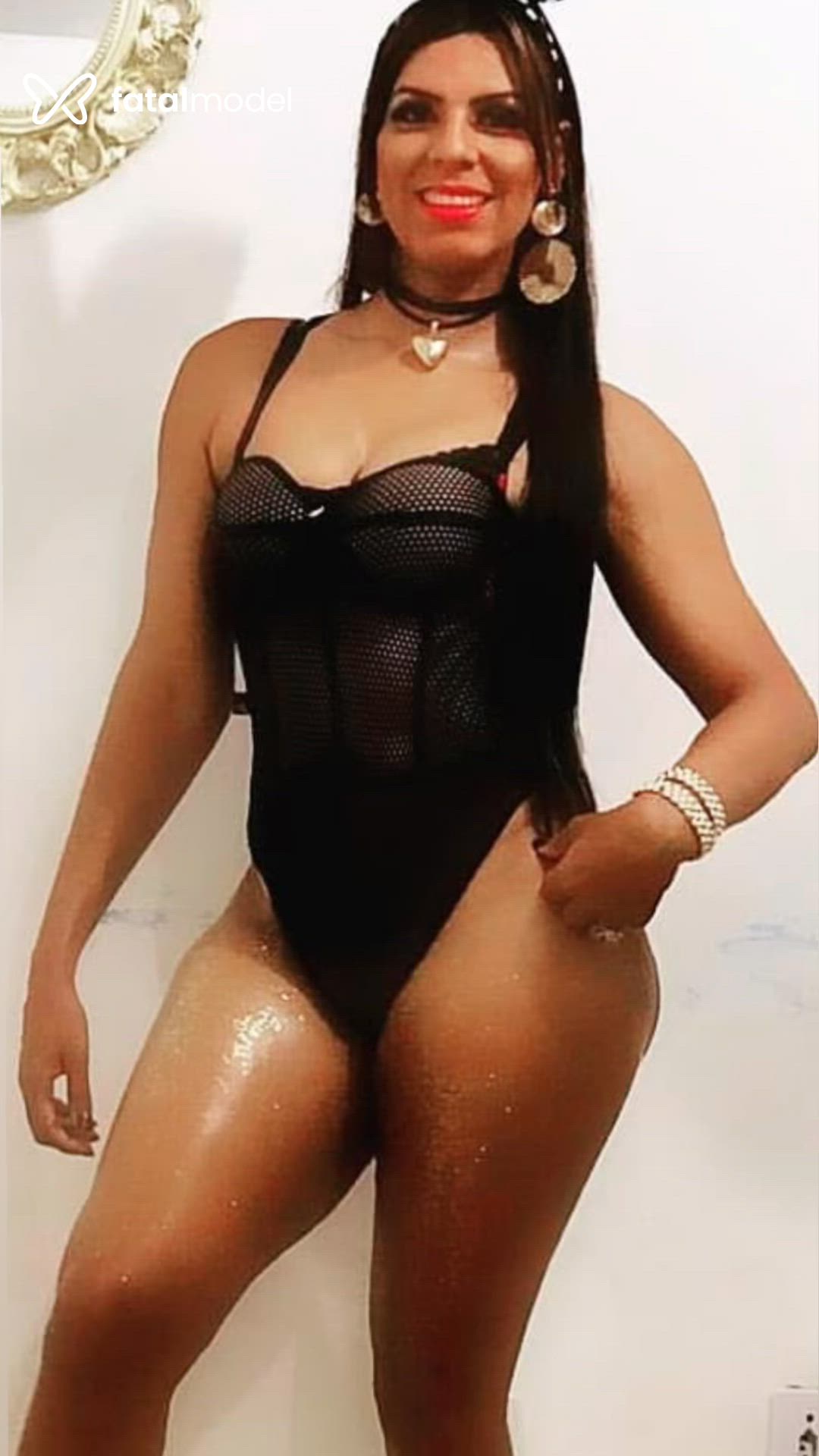 Acompanhante mulher trans com cabelo castanho de olhos castanhos - Samylly Dryon