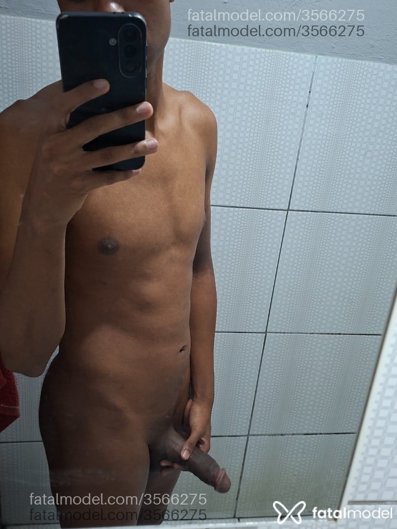 Acompanhante homem morena (o) de olhos castanhos - Henrique
