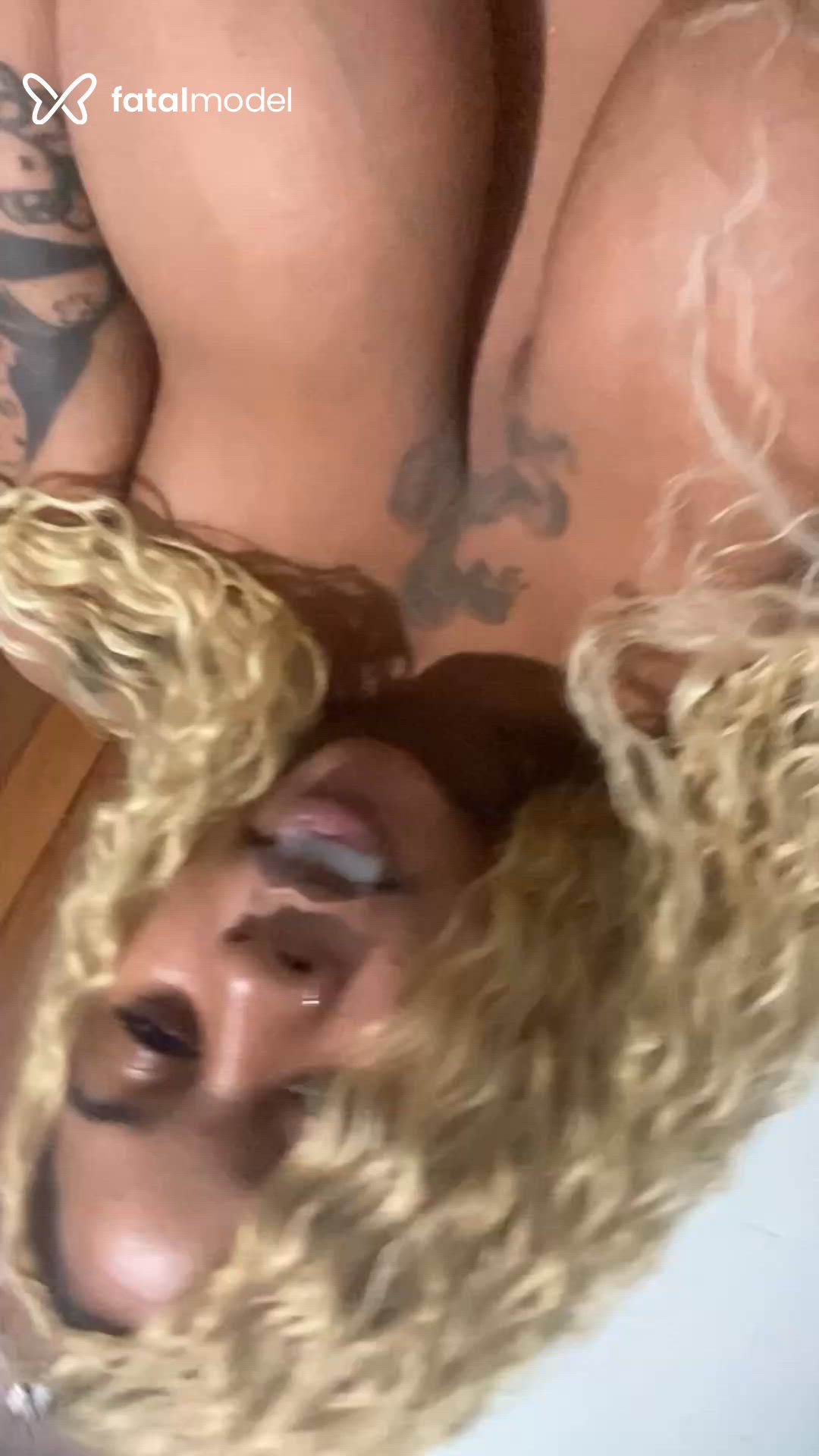Acompanhante mulher morena (o) de olhos pretos - Esmeralda Recife
