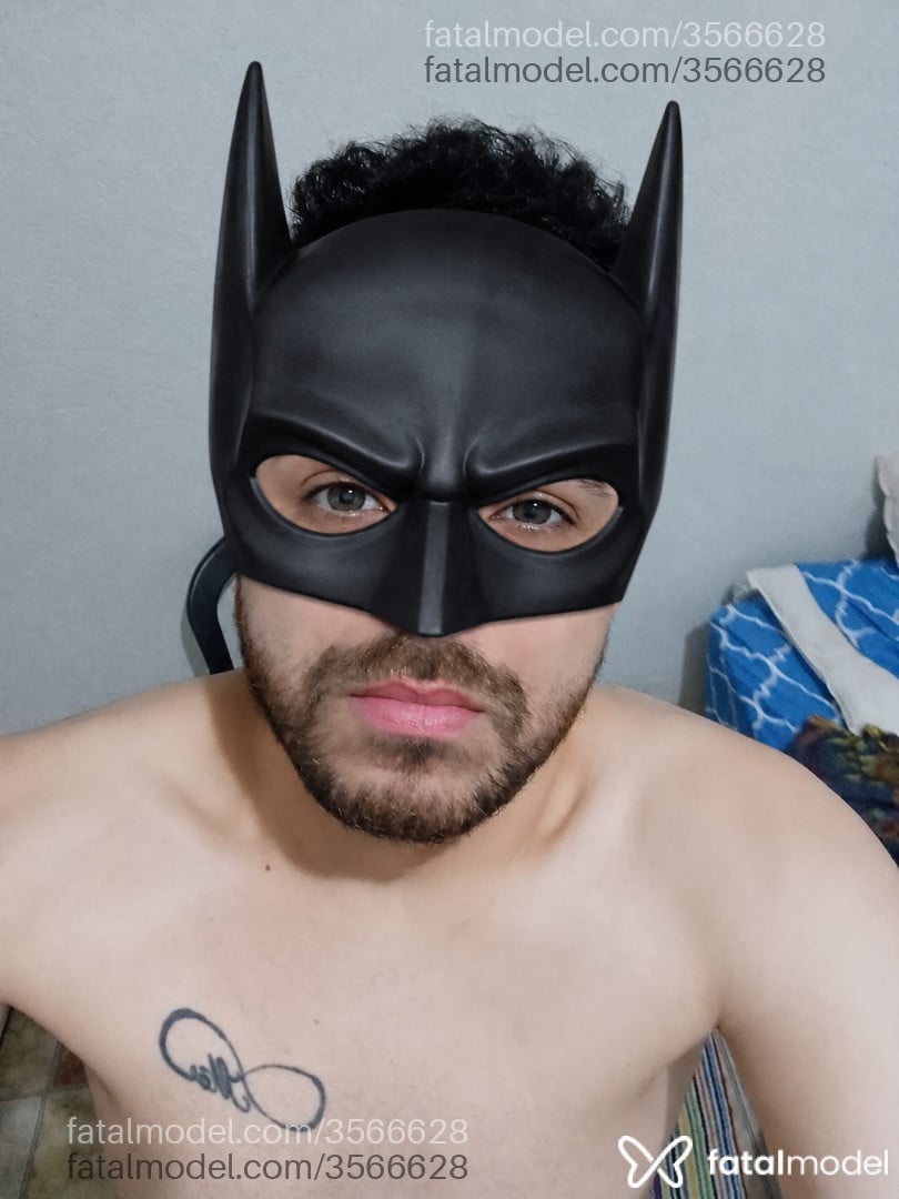 Acompanhante homem morena (o) de olhos verdes - Bruce Wayne