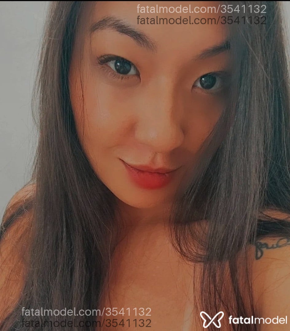Acompanhante mulher com cabelo castanho de olhos pretos - Mayumi Acompanhante mulher com cabelo castanho de olhos pretos - Mayumi