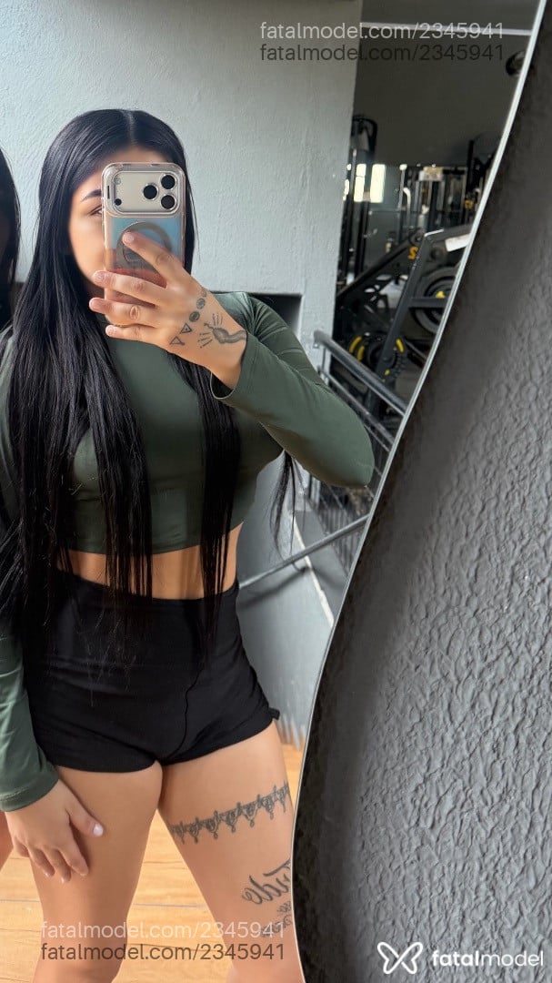 Acompanhante mulher morena (o) de olhos castanhos - Hanna