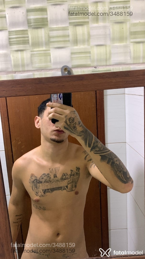 Acompanhante homem com cabelo castanho de olhos castanhos - Gabriel Santos