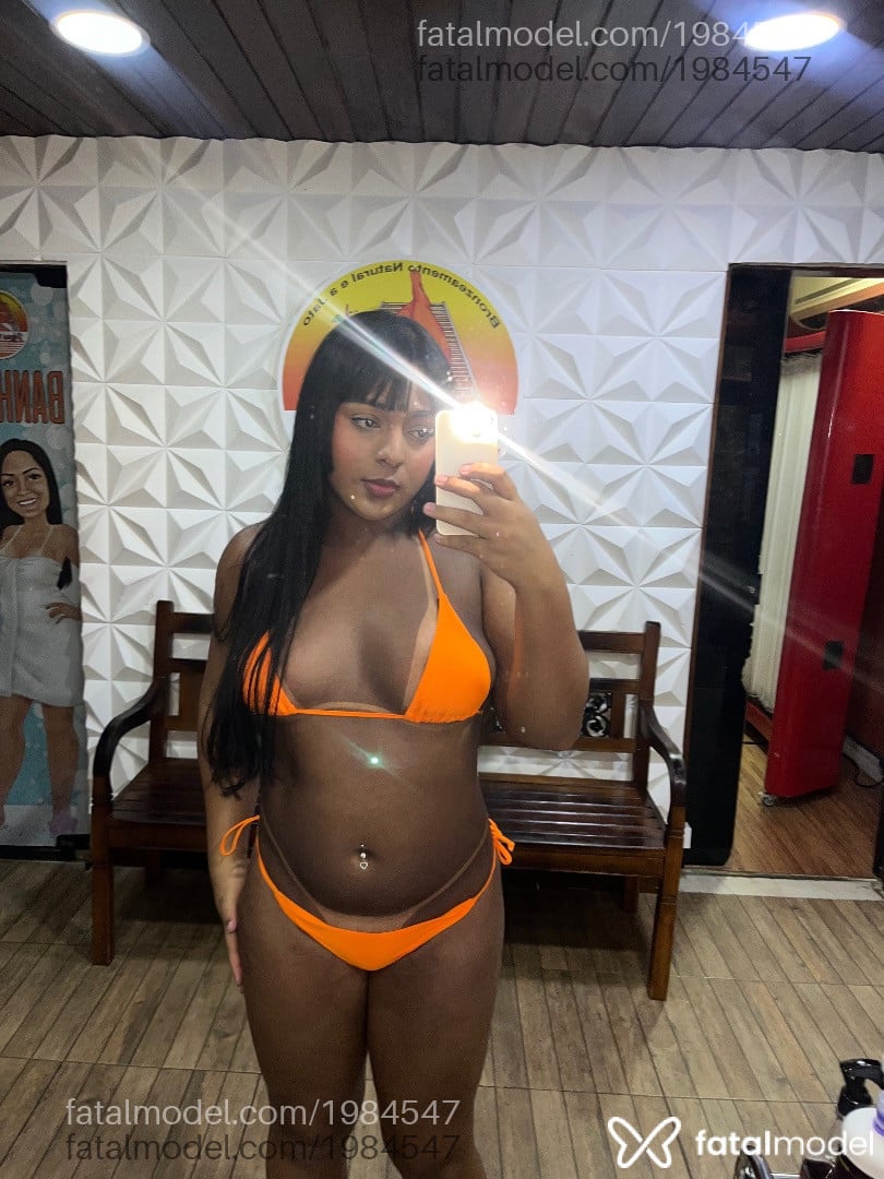 Acompanhante mulher trans morena (o) de olhos castanhos - Amanda Calie