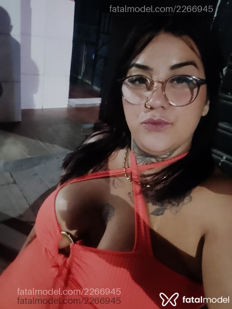 Acompanhante mulher morena (o) de olhos castanhos - Catrina Medeiros