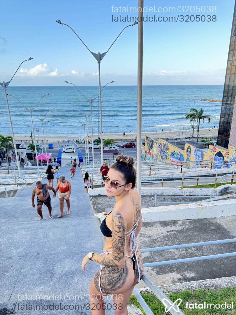 Acompanhante mulher loira (o) de olhos castanhos em Natal - Bellynha