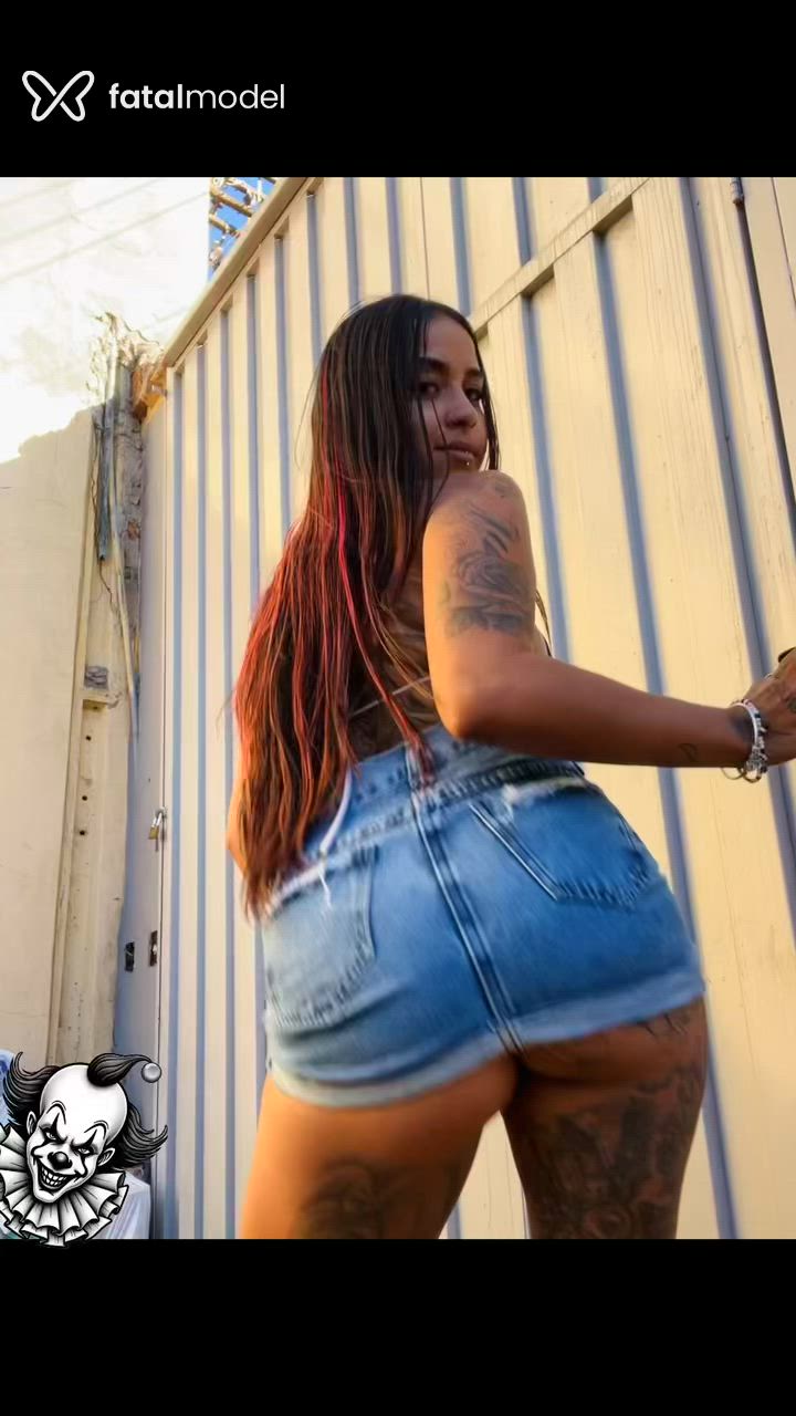 Acompanhante mulher morena (o) de olhos castanhos - Penelope