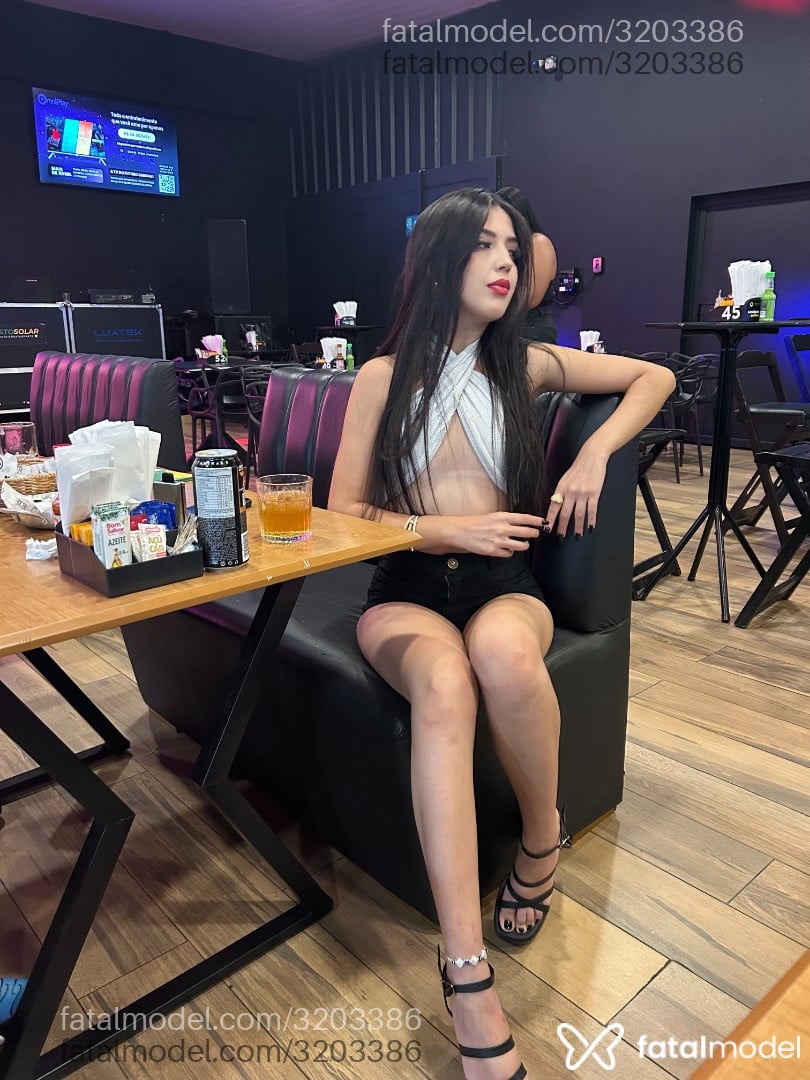 Acompanhante mulher morena (o) de olhos castanhos - Jasmim Gurgel