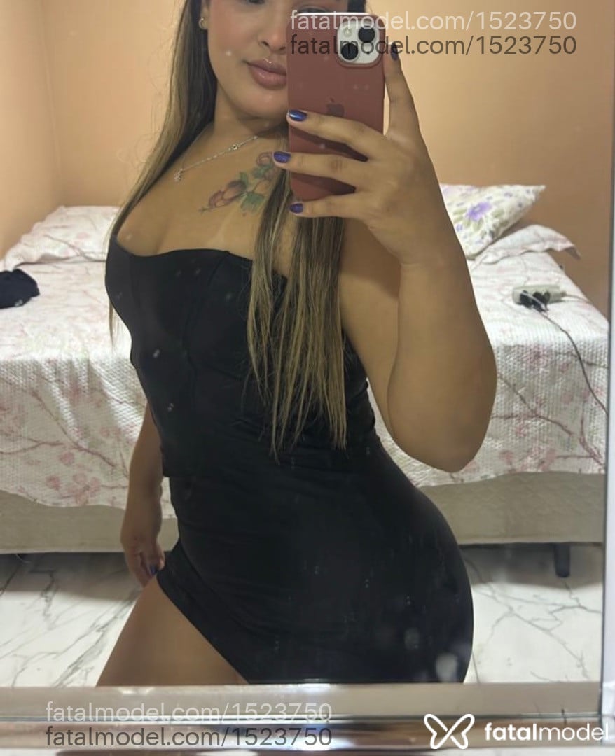 Acompanhante mulher loira (o) de olhos castanhos - Jade Saint Acompanhante mulher loira (o) de olhos castanhos - Jade Saint