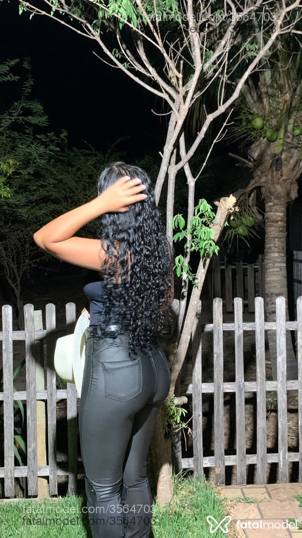 Acompanhante mulher morena (o) de olhos mel - Anna Catarine