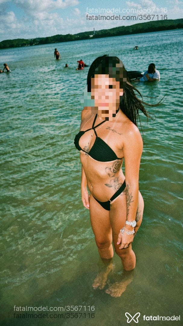 Acompanhante mulher morena (o) de olhos castanhos - Lunnaa