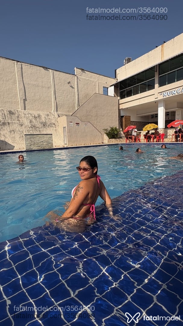 Acompanhante mulher morena (o) de olhos castanhos - Kiara