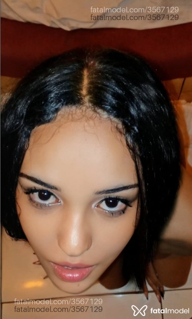Acompanhante mulher morena (o) de olhos pretos - Alessyx Zvla