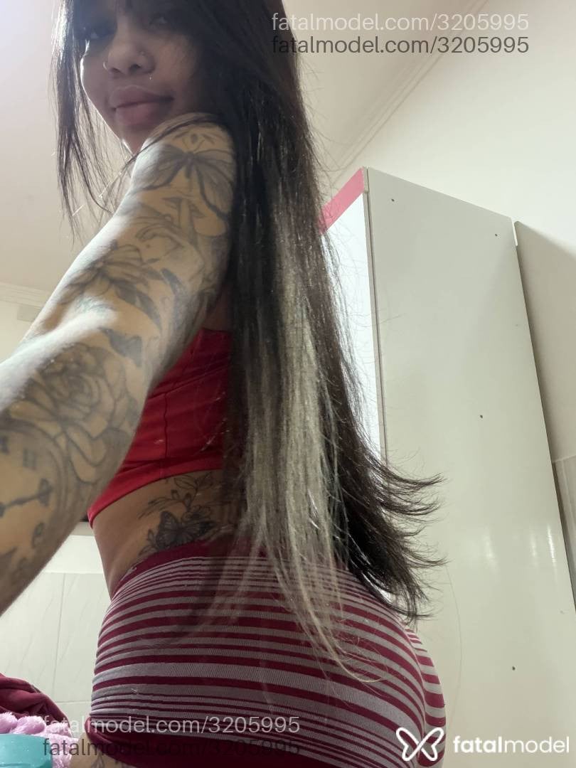 Acompanhante mulher morena (o) de olhos pretos em Uberlândia - Manuela