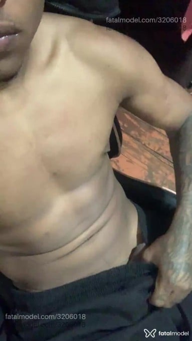 Acompanhante homem morena (o) de olhos castanhos em Cascavel Acompanhante homem morena (o) de olhos castanhos em Cascavel - Vnnovindazs