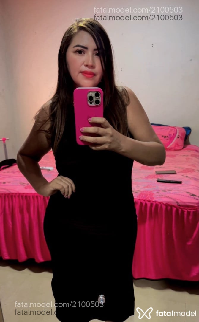Acompanhante mulher com cabelo castanho de olhos castanhos - Aline