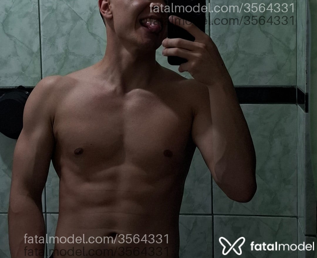 Acompanhante homem morena (o) de olhos castanhos - Malukinho