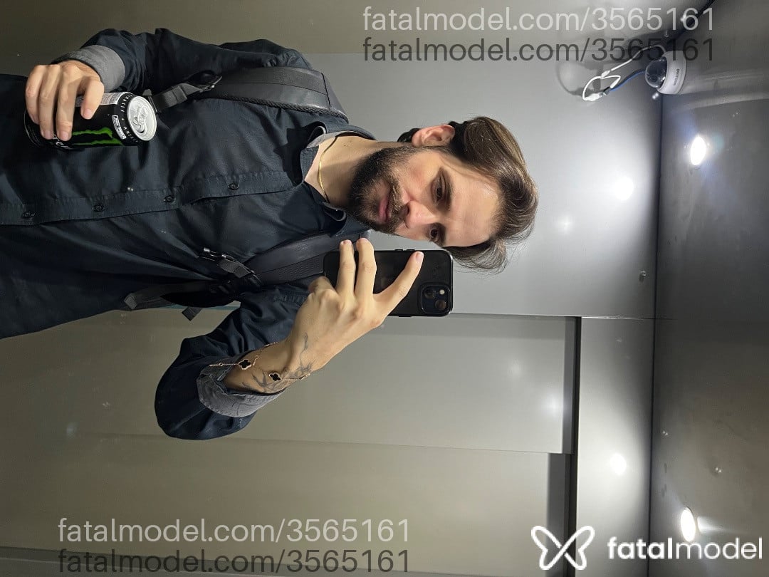 Acompanhante homem com cabelo castanho de olhos castanhos - Fernando Oliveira
