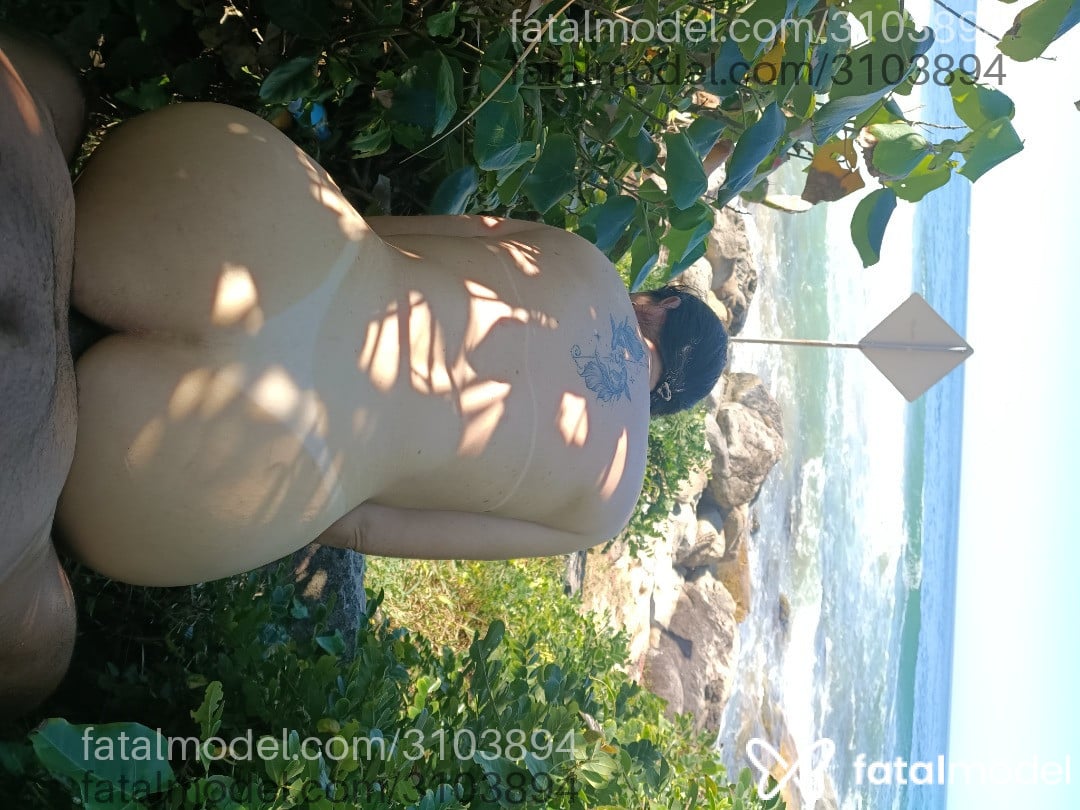 Acompanhante mulher morena (o) de olhos verdes - Jade Moreti