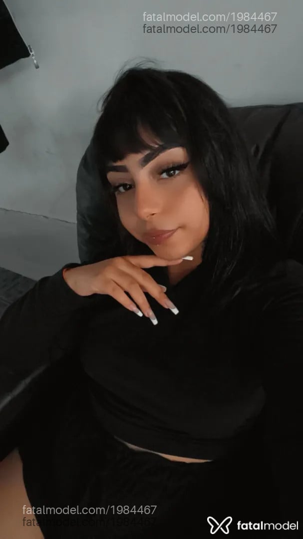 Acompanhante mulher morena (o) de olhos castanhos - Charlotte