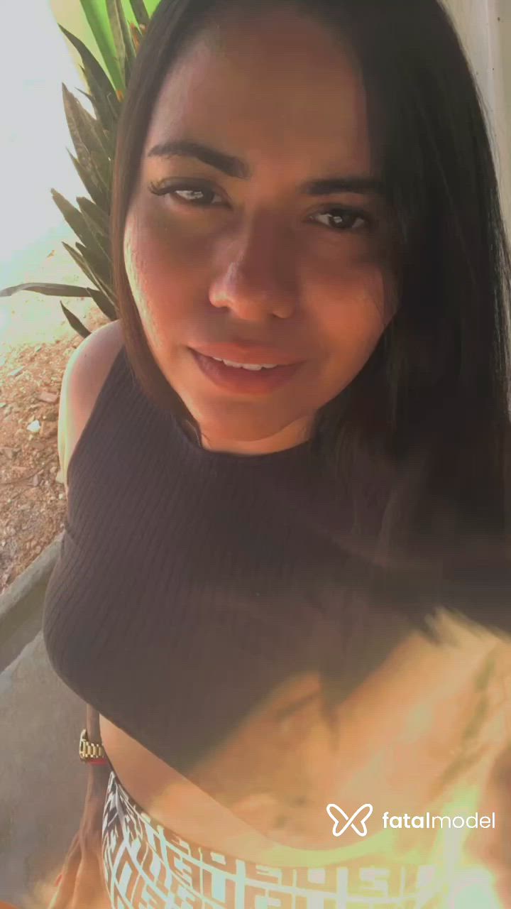 Acompanhante mulher morena (o) de olhos pretos - Kallyca