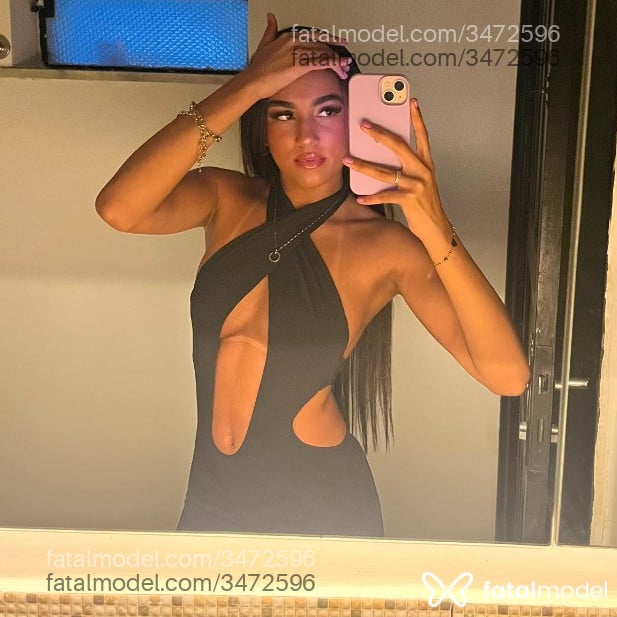 Acompanhante mulher morena (o) de olhos pretos - Izabela Aguiar