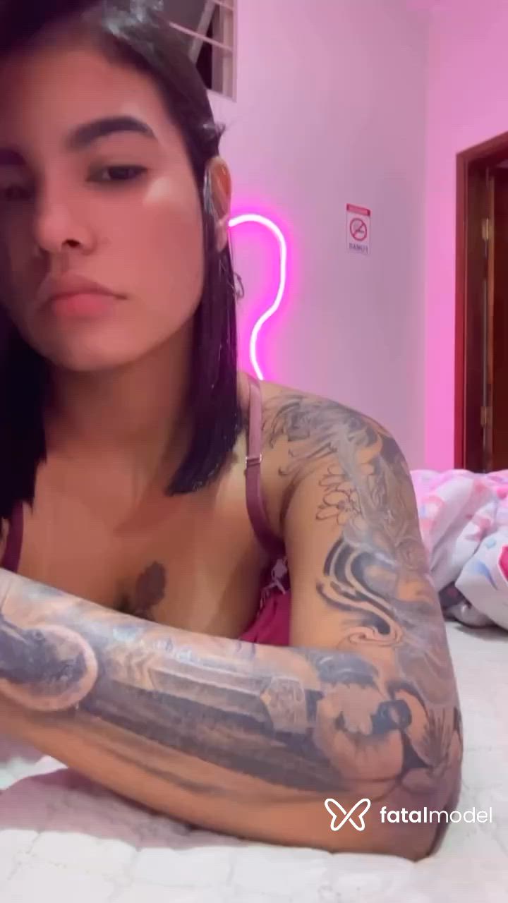 Acompanhante mulher morena (o) de olhos castanhos - Ana Julia