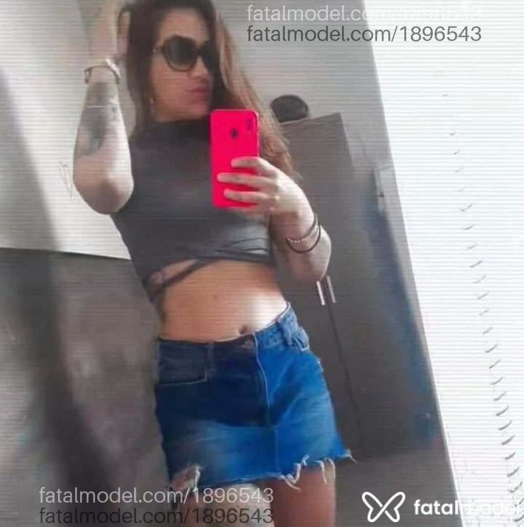 Acompanhante mulher loira (o) de olhos verdes - Jhade