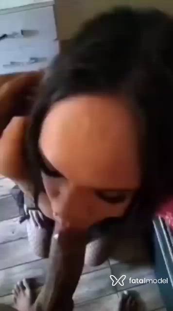 Acompanhante mulher trans com cabelo castanho de olhos castanhos - Kiara Lux