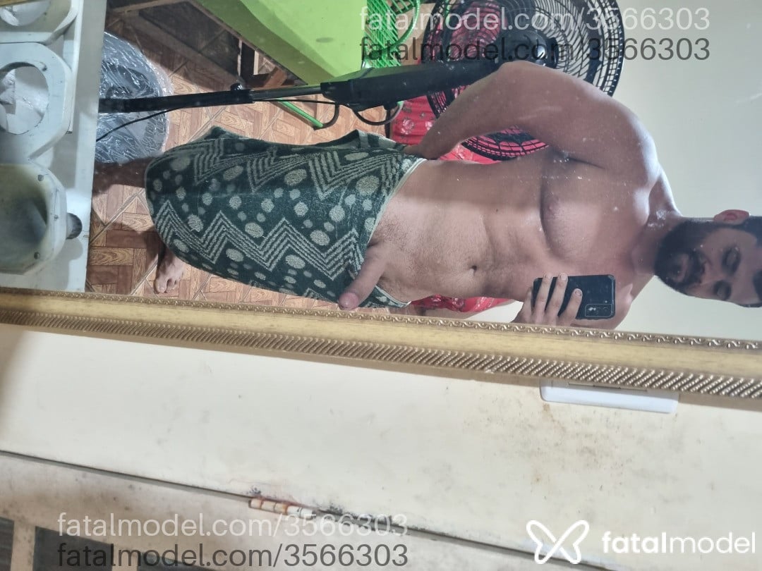 Acompanhante homem com cabelo grisalho de olhos verdes - Santos Acompanhante homem com cabelo grisalho de olhos verdes - Santos