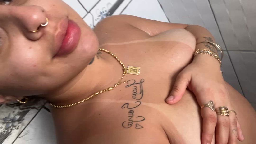 Acompanhante mulher com cabelo castanho de olhos castanhos - Juliana Silva