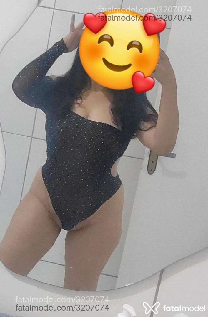Acompanhante mulher com cabelo castanho de olhos castanhos - Bárbara