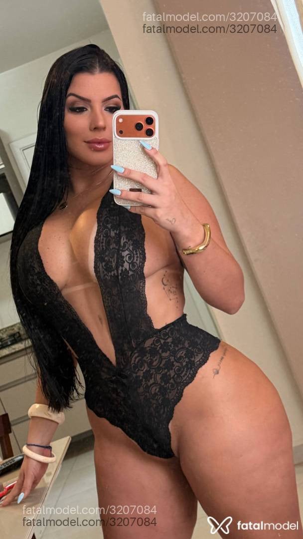 Acompanhante mulher morena (o) de olhos castanhos - Yara Vieri