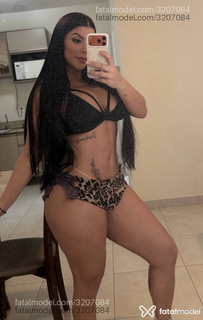 Acompanhante mulher morena (o) de olhos castanhos - Yara Vieri