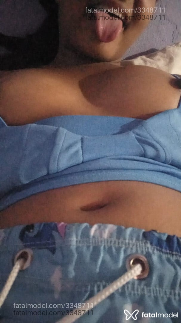 Acompanhante mulher morena (o) de olhos pretos - Saryne
