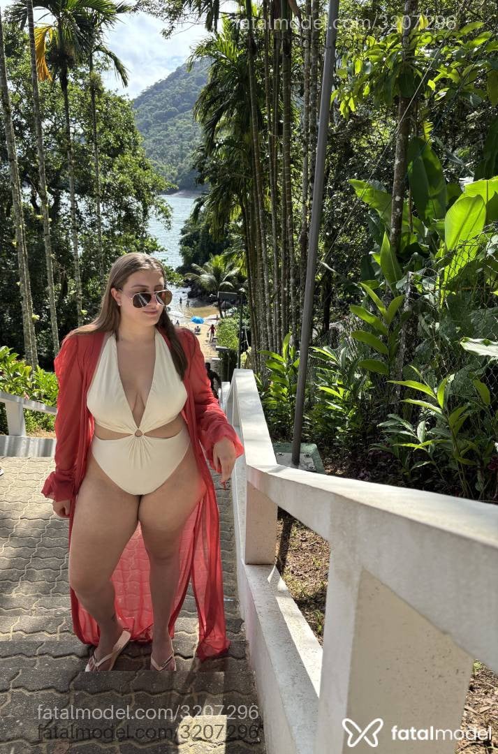 Acompanhante mulher loira (o) de olhos azuis em São Paulo - Melissa