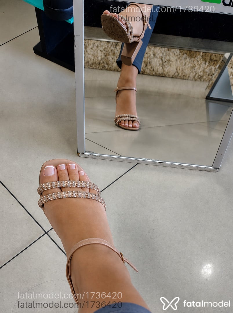 Acompanhante mulher morena (o) de olhos castanhos - Ana Luiza