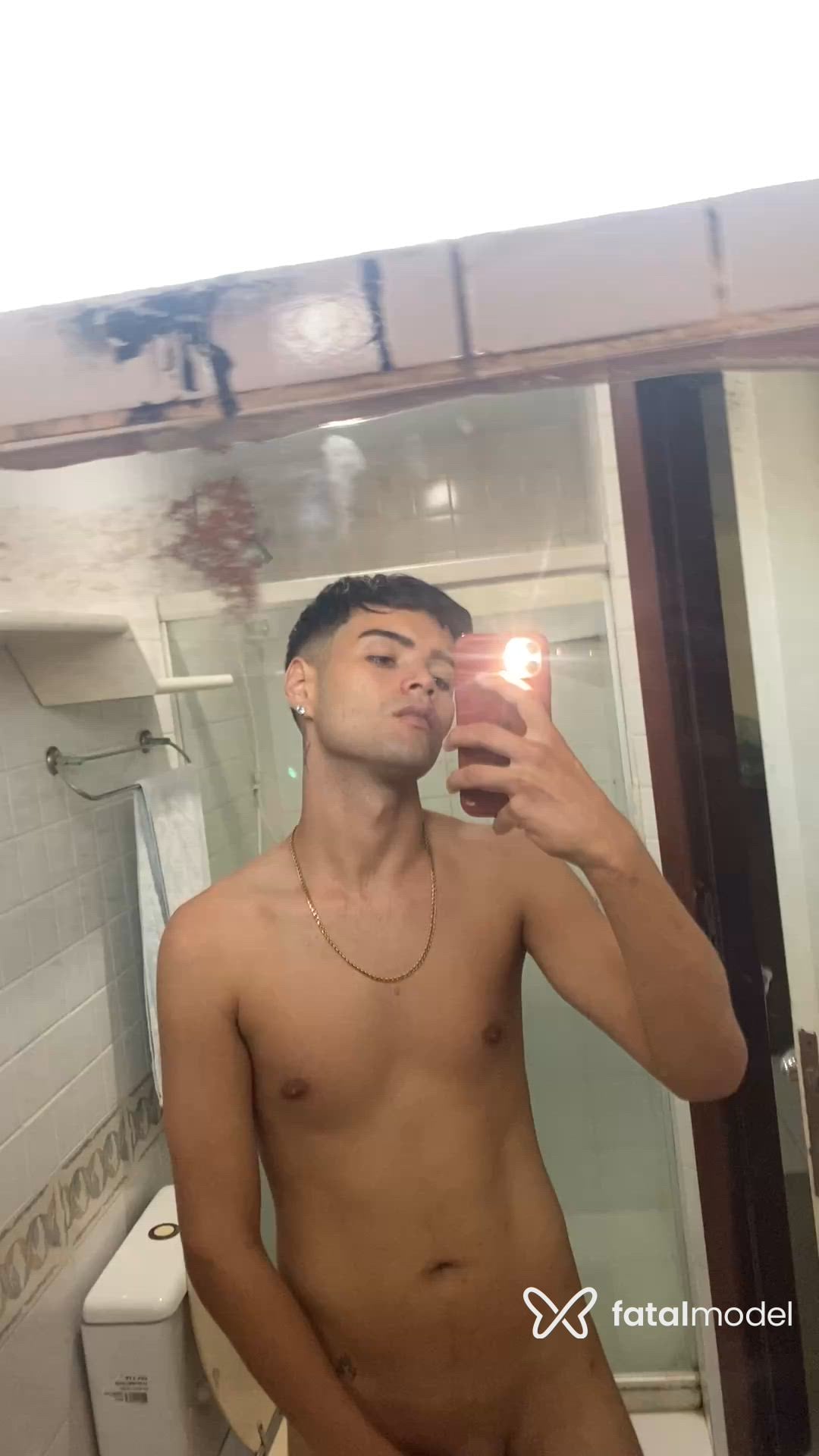 Acompanhante homem morena (o) de olhos castanhos - Luan
